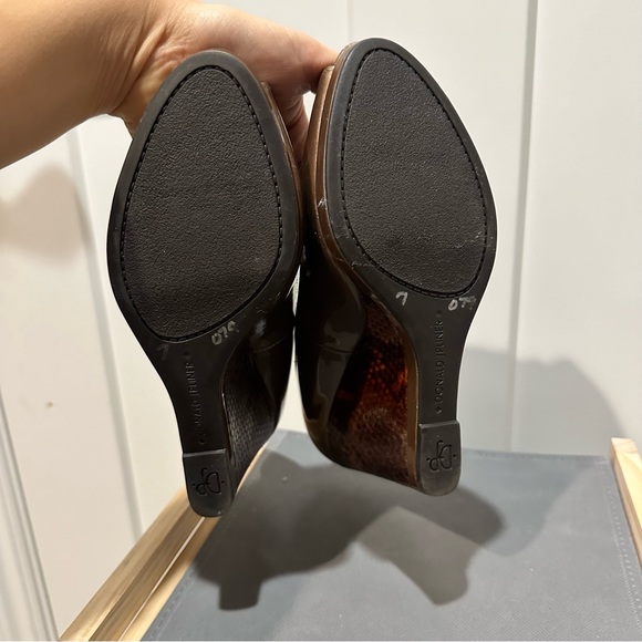 Donald J Pliner wedges size 7 - Picture 3 of 4